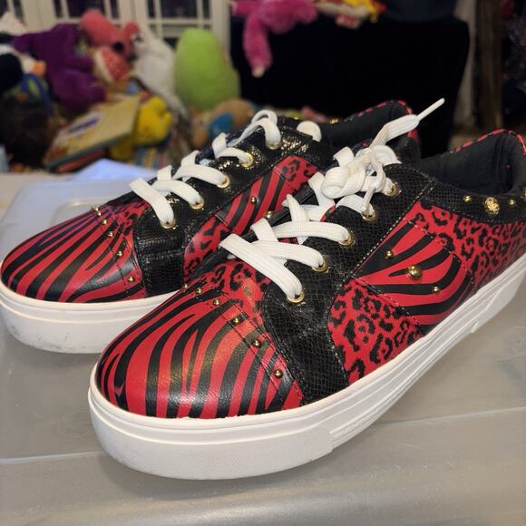 Call It Spring Disney Womens Sneakers LION KING Size 11 Cartoon Simba RARE - Picture 1 of 7
